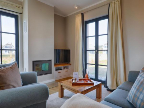 Reetland am Meer - Premium Reetdachvilla mit 3 Schlafzimmern, Sauna und Kamin F19 Dranske